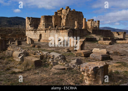 Capitoleum, temple de dieux romains, Saturne/Jupiter, Junon et Minerve, site romain de Lambaesis, Algérie Banque D'Images