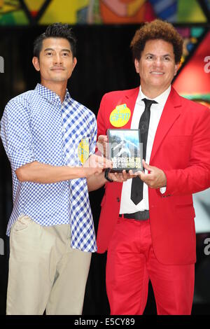 Hong Kong, Chine. 27 juillet, 2014. Chanteur et comédien Aaron Kwok participe à l'activité art Romero Britto à Hong Kong, Chine Le dimanche 27 juillet 2014. © TopPhoto/Alamy Live News Banque D'Images