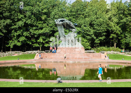 Monument de Chopin au Royal parc Łazienki, Varsovie, Pologne Banque D'Images