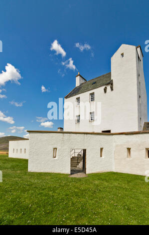 CORGARFF CASTLE ABERDEENSHIRE ECOSSE ENTRÉE PRINCIPALE DANS LE MUR EN FORME D'ÉTOILE Banque D'Images