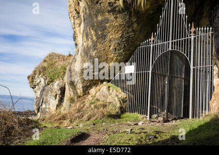 Rois caverne à Machrie sur l'île d'Arran en Écosse. Banque D'Images