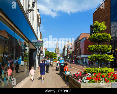 Boutiques sur Fishergate dans le centre-ville, Preston, Lancashire, UK Banque D'Images