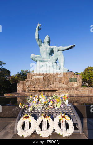 Asie, Japon, Kyushu, Nagasaki, Parc de la paix, conçu par Seibou Kitamura en 1945 la mémoire des victimes de la bombe atomique Banque D'Images