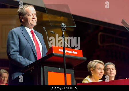 L'AUSTRALIE, Sydney. 27h, Juillet 2014 : chef fédéral du Parti travailliste et chef de l'Opposition Loi raccourcir traite de la main-d'État annuel , conférence à Sydney Town Hall le 26 juillet, 2014. Credit : MediaServicesAP/Alamy Live News Banque D'Images