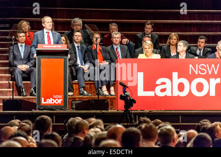 L'AUSTRALIE, Sydney. 27h, Juillet 2014 : chef fédéral du Parti travailliste et chef de l'Opposition Loi raccourcir traite de la main-d'État annuel , conférence à Sydney Town Hall le 26 juillet, 2014. Credit : MediaServicesAP/Alamy Live News Banque D'Images