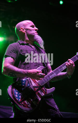 LINCOLN, CA - 25 juillet : Scott Ian d'Anthrax effectue à l'appui de ce métal sur Living Color et Corey Taylor au Banque D'Images