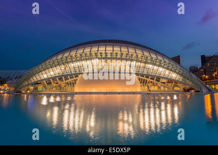 L'Hemisferic, Ciudad de las Artes y las Ciencias ou Cité des Arts et des Sciences, Valence, Communauté Valencienne, Espagne Banque D'Images