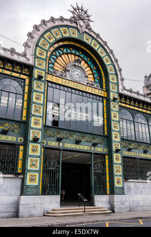 Façade principale de Santander - La gare Concordia, Bilbao, Pays Basque, Espagne Banque D'Images