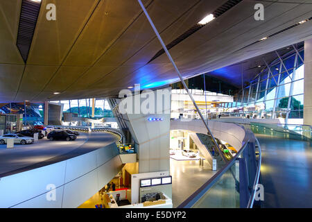 BMW World, BMW-Welt centre d'expérience et de livraison, Munich, Bavaria, Germany, Europe Banque D'Images