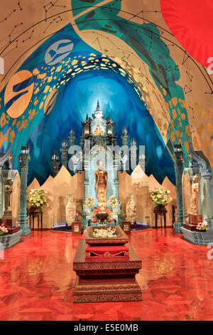 Galerie - le bouddha Ciel Tavatimsa culte dans l'intérieur du Musée d'Erawan, Samut Prakan, Bangkok, Thaïlande Banque D'Images