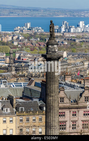 Le monument de Melville se trouve au centre de St Andrew Square commémore Henry Dundas, le premier vicomte Melville. Banque D'Images