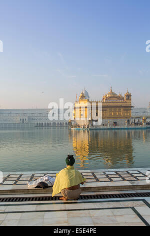 Echelle de pèlerin au Golden Temple à Amritsar, Punjab, India Banque D'Images