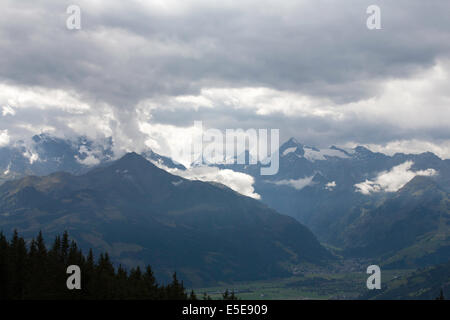 Le Hoher Tenn et grosses Weisbachhorn et l ci-dessus Kitzsteinhorn Kaprun Zell am See Salzbourg Autriche Banque D'Images