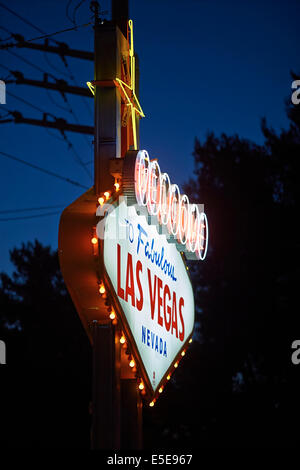 Le panneau Welcome to Fabulous Las Vegas et monument touristique financé en mai 1959 et érigée peu après par l'ouest de Neon. Le signe Banque D'Images