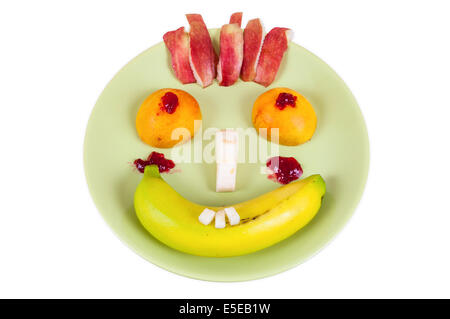 Funny face en fruits isolé sur fond blanc avec clipping path Banque D'Images