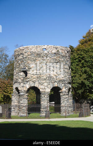 Vieux moulin en pierre d'environ 1600 Newport, Rhode Island. Banque D'Images