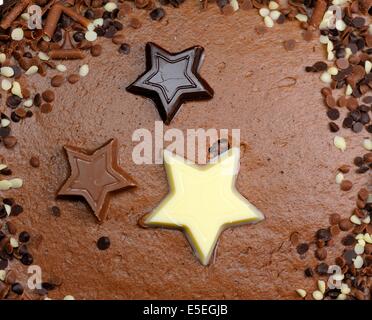 Gâteau au chocolat partie d'étoiles close up Banque D'Images