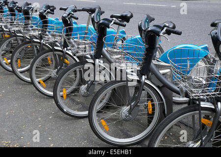 Un service de location de vélos, Dublin, Leinster, Irlande Province Banque D'Images