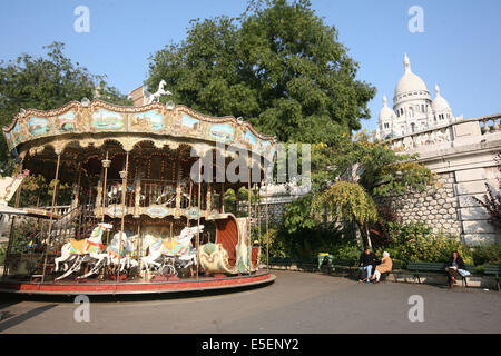 France, Paris, paris, montmartre, carrousell au pied du sacré-coeur, place villette, manège de chevaux de bois, Banque D'Images