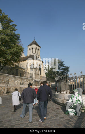 France, Paris 18, butte montmartre, basilique du sacré coeur, place du parvis, touriste, lunettes saint pierre de montmartre, mime automatiser, Banque D'Images