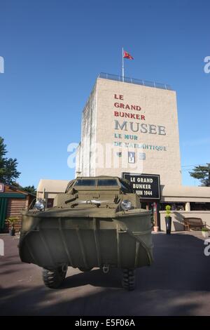 France, Basse Normandie, calvados, plages du écorcement, ouistreham riva bella, le grand bunker, musee, mur de l'atlantique, écorcement, 2 e guerre mondiale, véhicule militaire, Banque D'Images