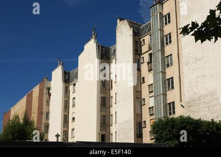 France, Ile de France, paris 16e arrondissement, rue michel ange, façades brutes, vue dépuis la rue claude lorrain, cimétiere d'auteuil, Banque D'Images