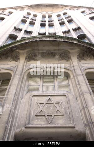 France, paris 4 e, rue pavée, synagogue, architecture hector guimard, juive de religion, juraise, édifice religieux, façade sur rue, Banque D'Images