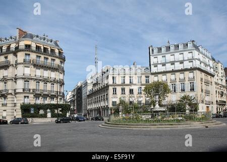 France, ile de france, paris, 8e arrondissement, place françois 1 er, place ronde, immeubles, rue bayard Date : 2011-2012 Banque D'Images