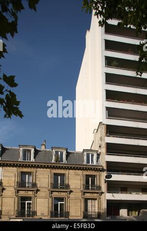 France, ile de france, paris 11e arrondissement, 17 boulevard jules ferry, immeuble haut Date : 2011-2012 Banque D'Images