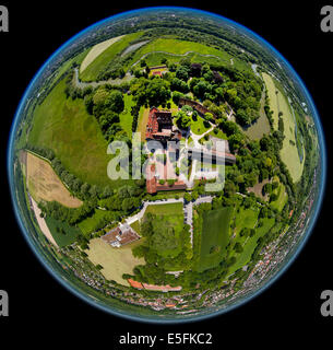 Vue aérienne, fisheye, Schloss Heessen Château pensionnat, château à douves, Hamm, Ruhr, Rhénanie du Nord-Westphalie Banque D'Images