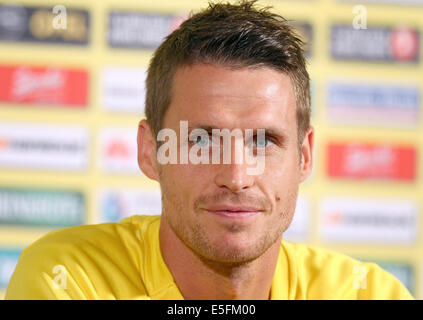 Bad Ragaz, Suisse. 30 juillet, 2014. Dortmund Kehl Sebastian annonce sa démission en tant que capitaine de l'équipe au cours d'une conférence de presse à Bad Ragaz, Suisse, 30 juillet 2014. La Bundelsiga soccer club Borussia Dortmund est titulaire d'un camp d'entraînement à Bad Ragaz pour préparer la prochaine saison 2014/2015. Photo : Karl Josef OPIM/dpa/Alamy Live News Banque D'Images