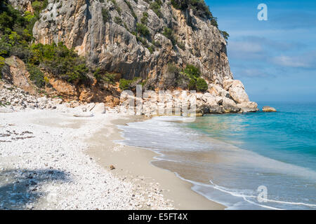 Plage Cala Fuili à Cala Gonone, Sardaigne, Italie Banque D'Images