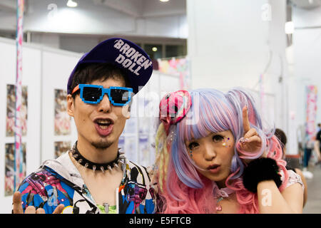 Londres, Angleterre Paire de cosplayeurs au Japon Hyper à Earls Court. Banque D'Images