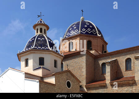 L'église au dôme bleu de la Vierge del Consuelo, ville d'Altea, Costa Blanca, Espagne, Europe. Banque D'Images