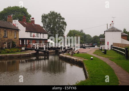 Fenny Stratford serrure sur le Grand Union Canal Milton Keynes Banque D'Images