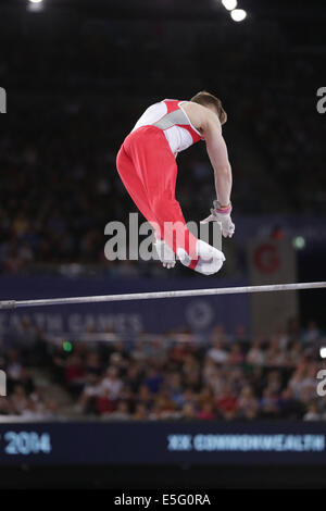 SSE Hydro, Glasgow, Écosse, Royaume-Uni, mercredi, 30 juillet 2014. Nile Wilson d'Angleterre le lauréat de la médaille de bronze dans la gymnastique artistique All Round individuelle masculine sur la barre horizontale pendant la compétition aux Jeux du Commonwealth de Glasgow 2014 Banque D'Images