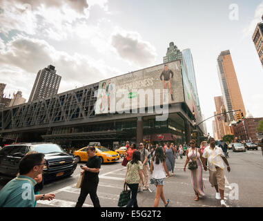 Le déprimant, en proie à la criminalité Port Authority Bus Terminal à midtown Manhattan à New York Banque D'Images