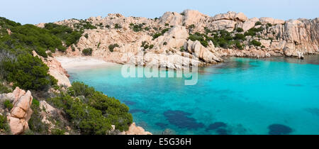 Plage de Cala Coticcio dans l'île de Caprera, Sardaigne, Italie Banque D'Images