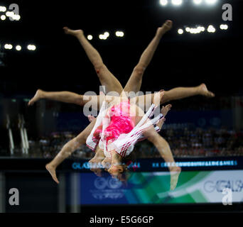 SSE Hydro Glasgow 30 sep 2014. Journée des Jeux du Commonwealth 7. Gymnastique artistique féminine Concours général finale. Farah Ann Abdul Hadi MAS sur le faisceau de droits : ALAN OLIVER/Alamy Live News Banque D'Images