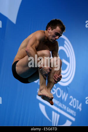 Edinburgh, Ecosse, Royaume-Uni. 30 juillet, 2014. Nel de l'Australie rivalise de subvention au cours de la men's 1m finale tremplin de la plongée dans le 2014 Jeux du Commonwealth à Glasgow Royal Commonwealth Pool à Édimbourg, en Écosse, le 30 juillet 2014. Grant Nel a remporté la médaille de bronze avec un total de 403,40 points. Credit : Han Yan/Xinhua/Alamy Live News Banque D'Images