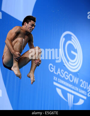 Edinburgh, Ecosse, Royaume-Uni. 30 juillet, 2014. Chris Mears d'Angleterre fait concurrence au cours de la men's 1m finale tremplin de la plongée dans le 2014 Jeux du Commonwealth à Glasgow Royal Commonwealth Pool à Édimbourg, en Écosse, le 30 juillet 2014. Chris Mears a pris la quatrième place. Credit : Han Yan/Xinhua/Alamy Live News Banque D'Images