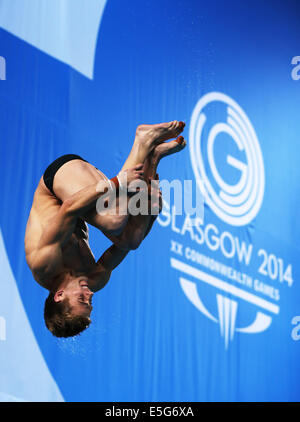 Edinburgh, Ecosse, Royaume-Uni. 30 juillet, 2014. Nel de l'Australie rivalise de subvention au cours de la men's 1m finale tremplin de la plongée dans le 2014 Jeux du Commonwealth à Glasgow Royal Commonwealth Pool à Édimbourg, en Écosse, le 30 juillet 2014. Grant Nel a remporté la médaille de bronze avec un total de 403,40 points. Credit : Han Yan/Xinhua/Alamy Live News Banque D'Images