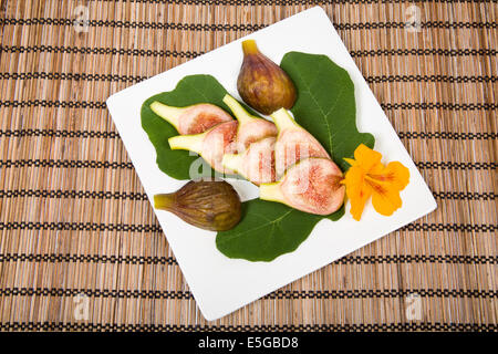 Figues sucrées maintenant récoltés dans mon jardin Banque D'Images