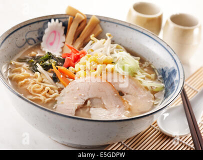 Le miso ramen délicieux, faible profondeur de champ Banque D'Images