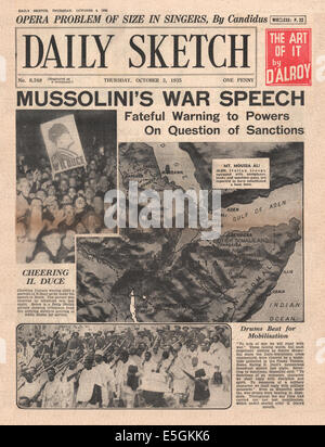 1935 Daily Sketch page avant le discours de Benito Mussolini de déclaration après l'invasion italienne de l'Abyssinie Banque D'Images