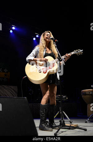 Portsmouth, Virginia, USA. 26 juillet, 2014. Soulshine apporte tour sonna à la pertinence du pavillon d'information chez Ntelos. © Jeff Moore/ZUMA/ZUMAPRESS.com/Alamy fil Live News Banque D'Images