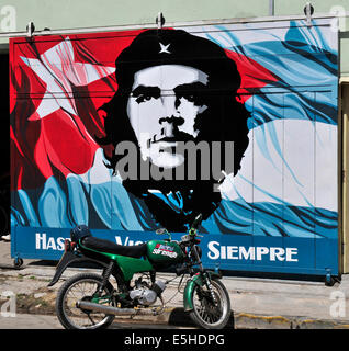 Ernesto Che Guevara fresque à Holguin Cuba. Banque D'Images