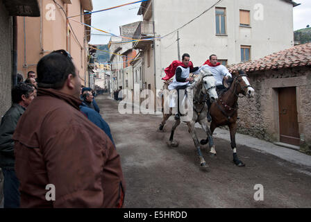 Le carnaval de Santu Lussurgiu. Dans tous les mois de février les citoyens de Santu Lussurgiu célèbrent la période de carnaval. Banque D'Images