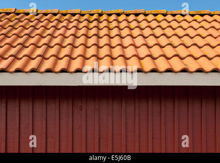 Détail d'une cabane de pêche en bois rouge dans la ville de Smögen, Bohuslän, Västra Götaland Iän, Suède, Scandinavie. Banque D'Images