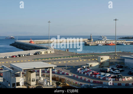 Le port ferry de Tarifa à Tanger au Maroc. L'Andalousie, espagne. Banque D'Images